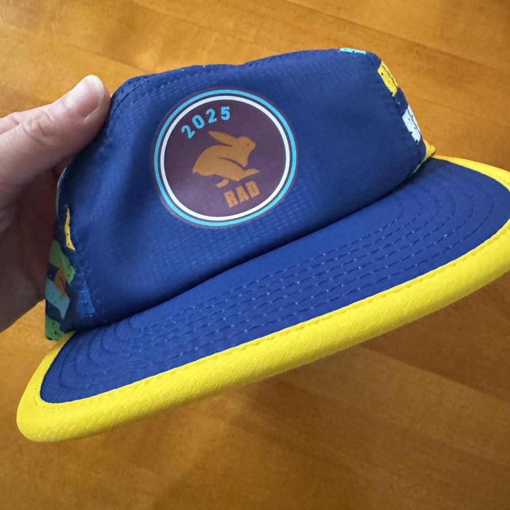 NWT 2025 Rabbit rnnr Pacer running hat blue/yellow